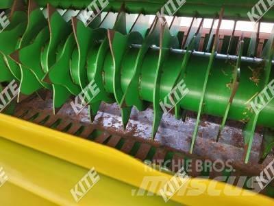 John Deere 568 Rituļu preses