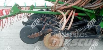 John Deere 740A Sējmašīnas