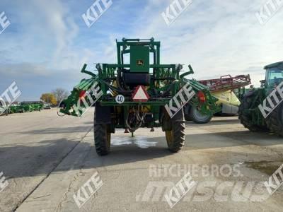 John Deere M740i Piekabināmie smidzinātāji(miglotāji)