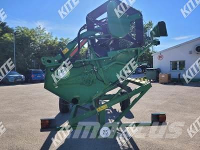 John Deere W540 2WD Ražas novākšanas kombaini