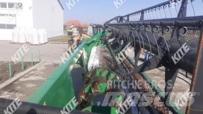 John Deere W540 2WD Ražas novākšanas kombaini