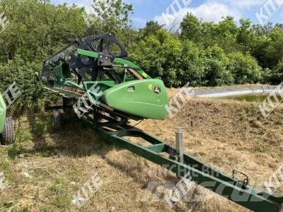 John Deere W650 Ražas novākšanas kombaini