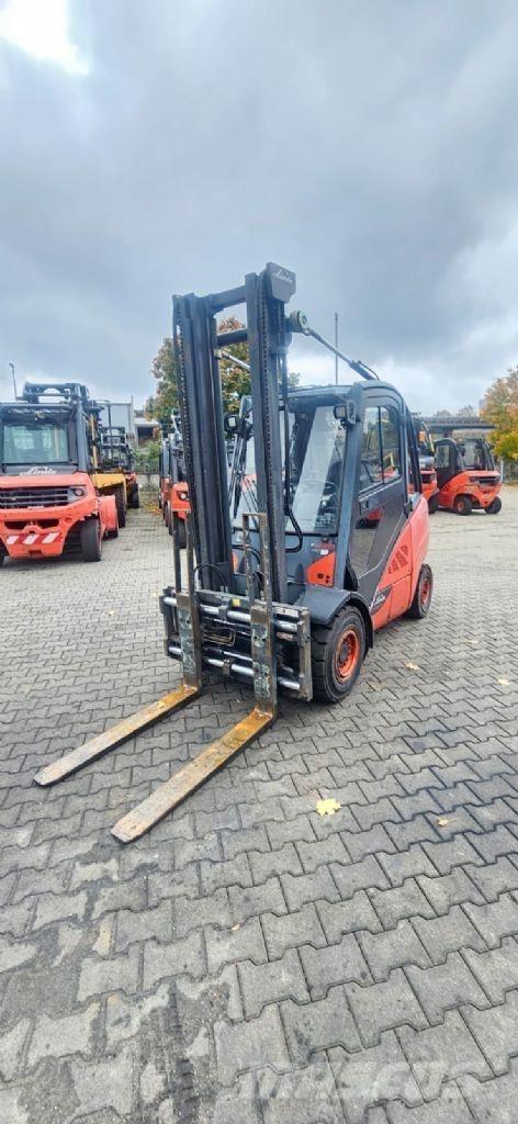 Linde H 30 D-02 Tehnika ar dīzeļa dzinēju
