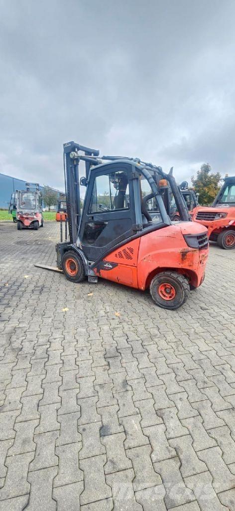 Linde H 30 D-02 Tehnika ar dīzeļa dzinēju