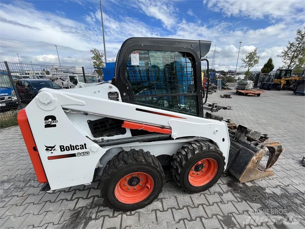 Bobcat S450 Lietoti riteņu kompaktiekrāvēji