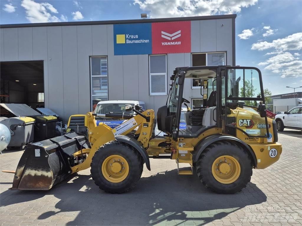 CAT 908 M Iekrāvēji uz riteņiem