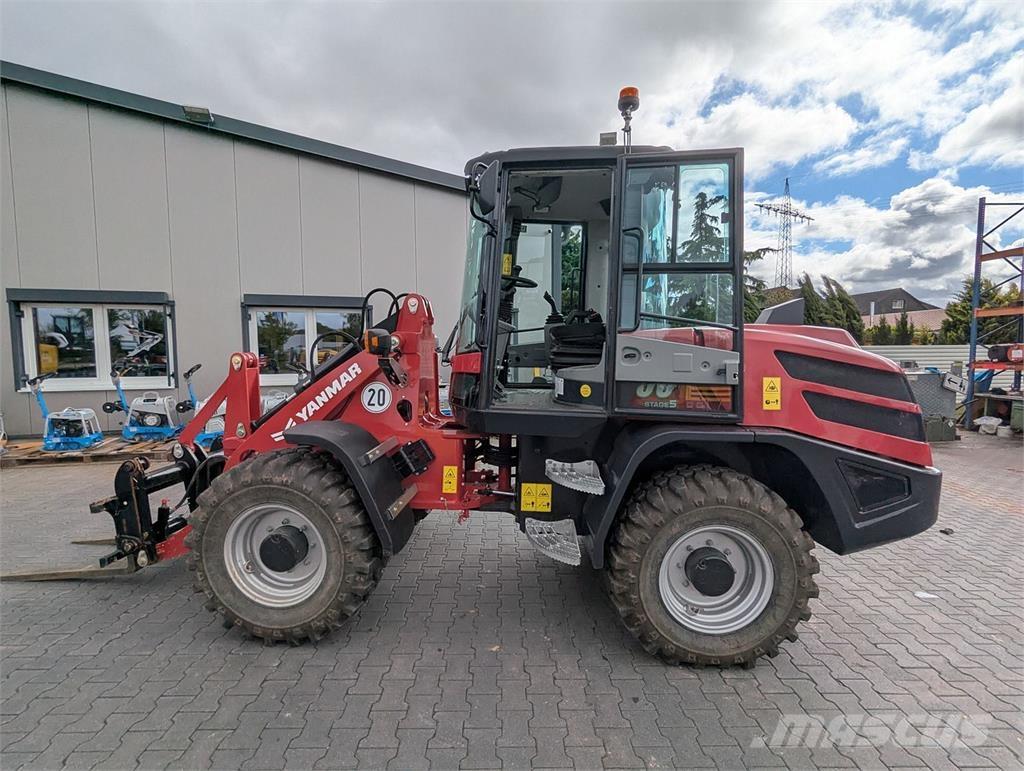 Yanmar V100 Iekrāvēji uz riteņiem