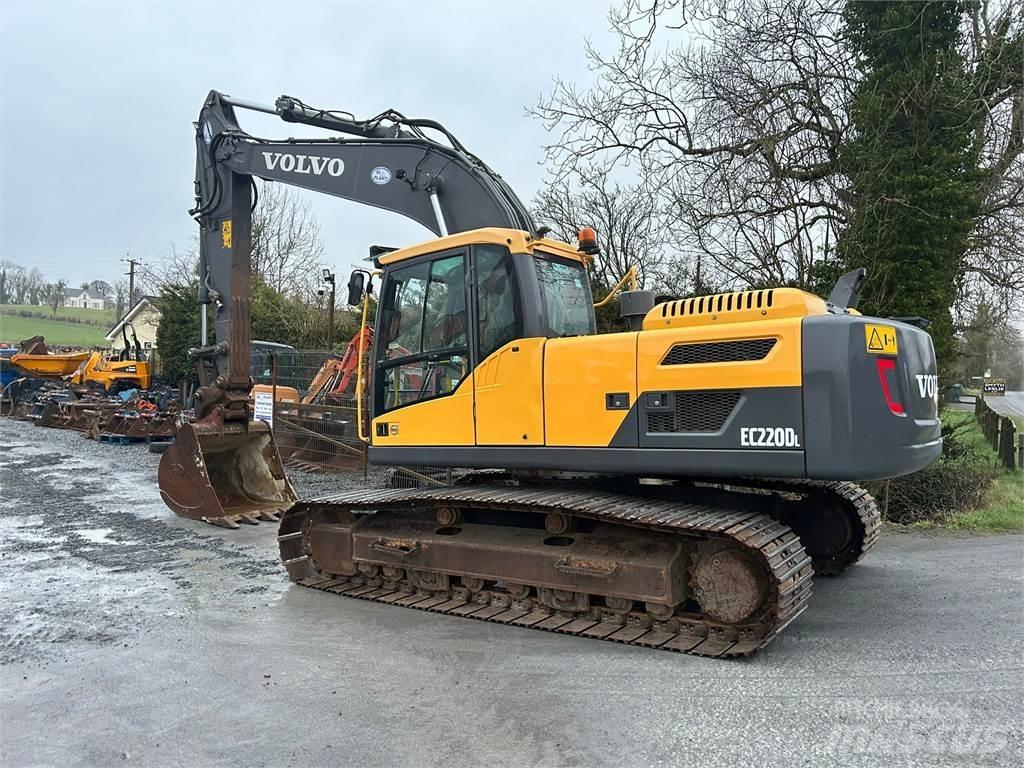 Volvo EC220DL Kāpurķēžu ekskavatori
