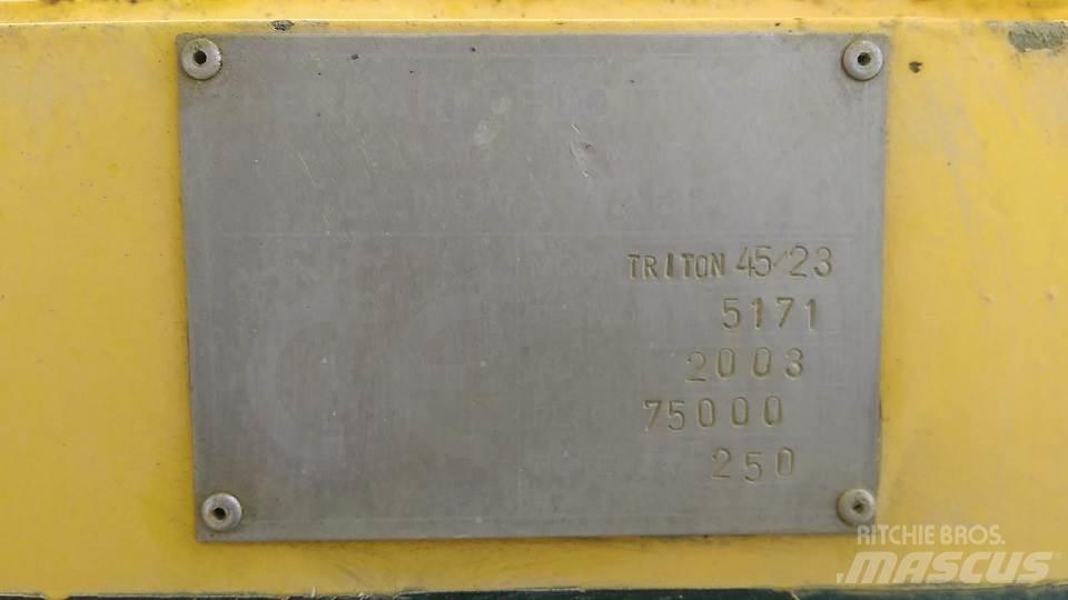 Belotti TRITON FB45/23 Teleskopiskie manipulatori