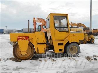 Bomag BW-161AC Divvalču grunts veltņi