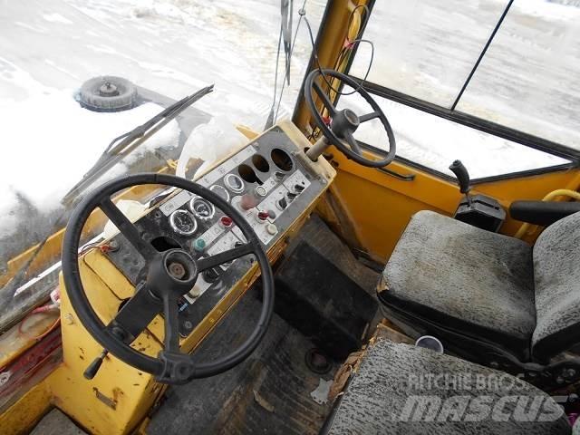 Bomag BW-161AC Divvalču grunts veltņi