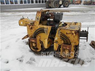 Bomag BW-75AD Divvalču grunts veltņi