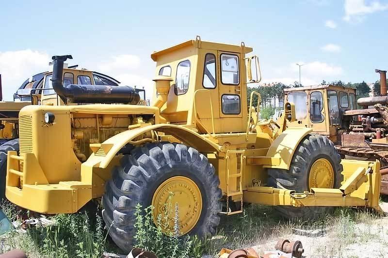 CAT 824B Riteņu buldozeri