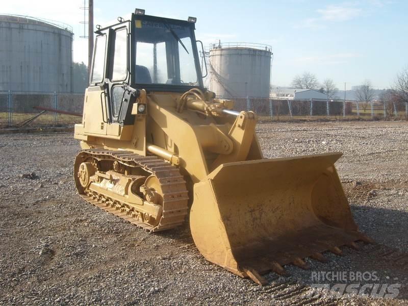 CAT 943 Kāpurķēžu iekrāvēji