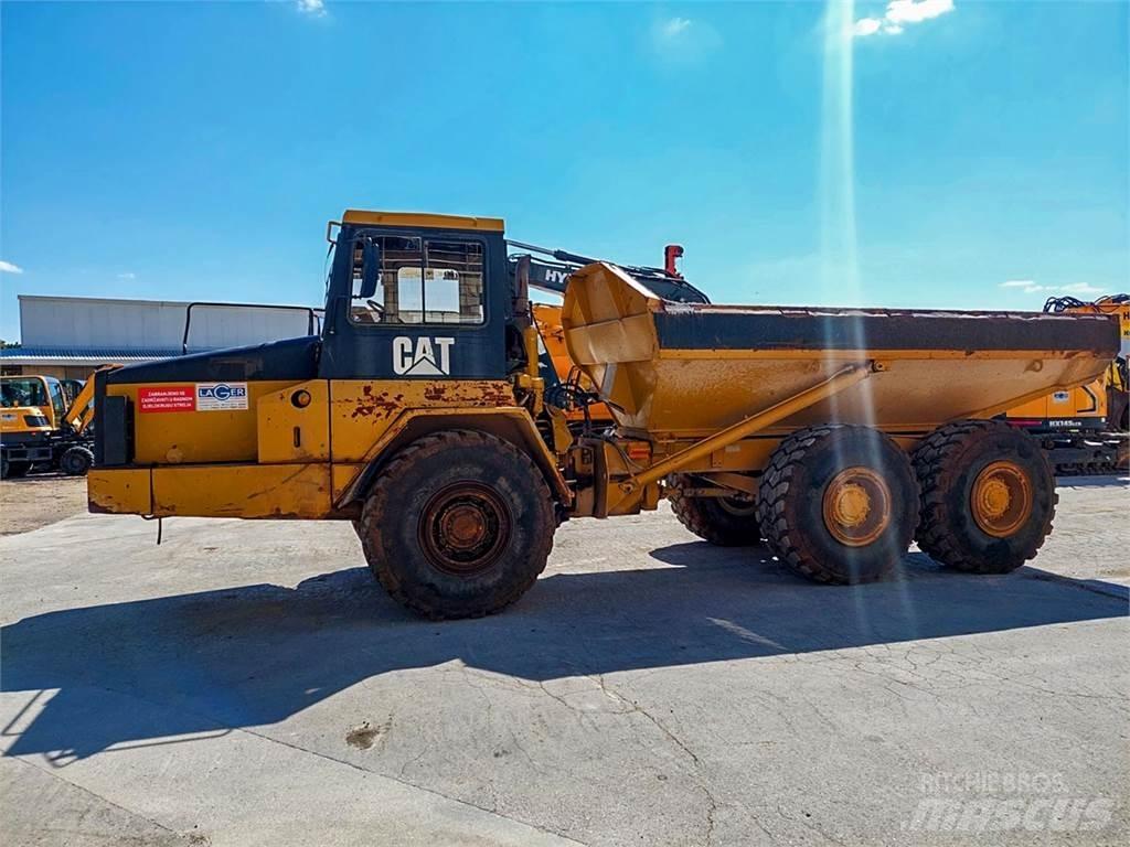 CAT D250E Artikulētie pašizgāzēji
