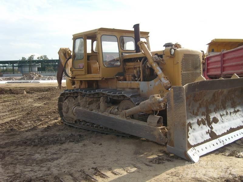 CAT D8H Kāpurķēžu buldozeri