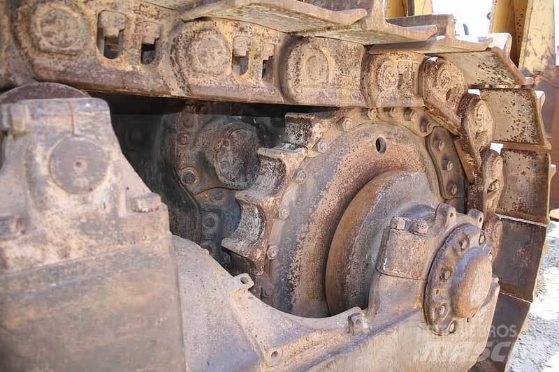 CAT D9H Kāpurķēžu buldozeri