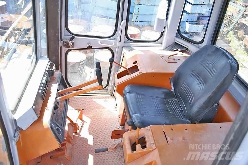 Fiat-Hitachi FD 20 Kāpurķēžu buldozeri