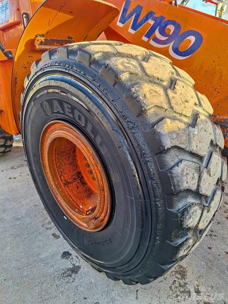 Fiat-Kobelco W190 Iekrāvēji uz riteņiem