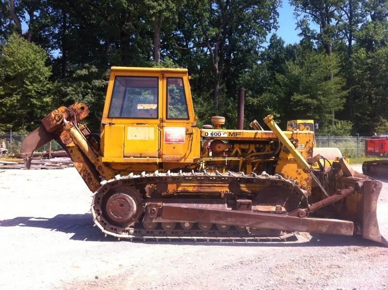 Hanomag D600 Kāpurķēžu buldozeri
