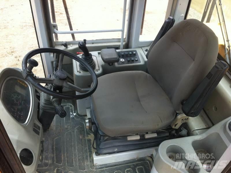 Hyundai HL770-7 Iekrāvēji uz riteņiem