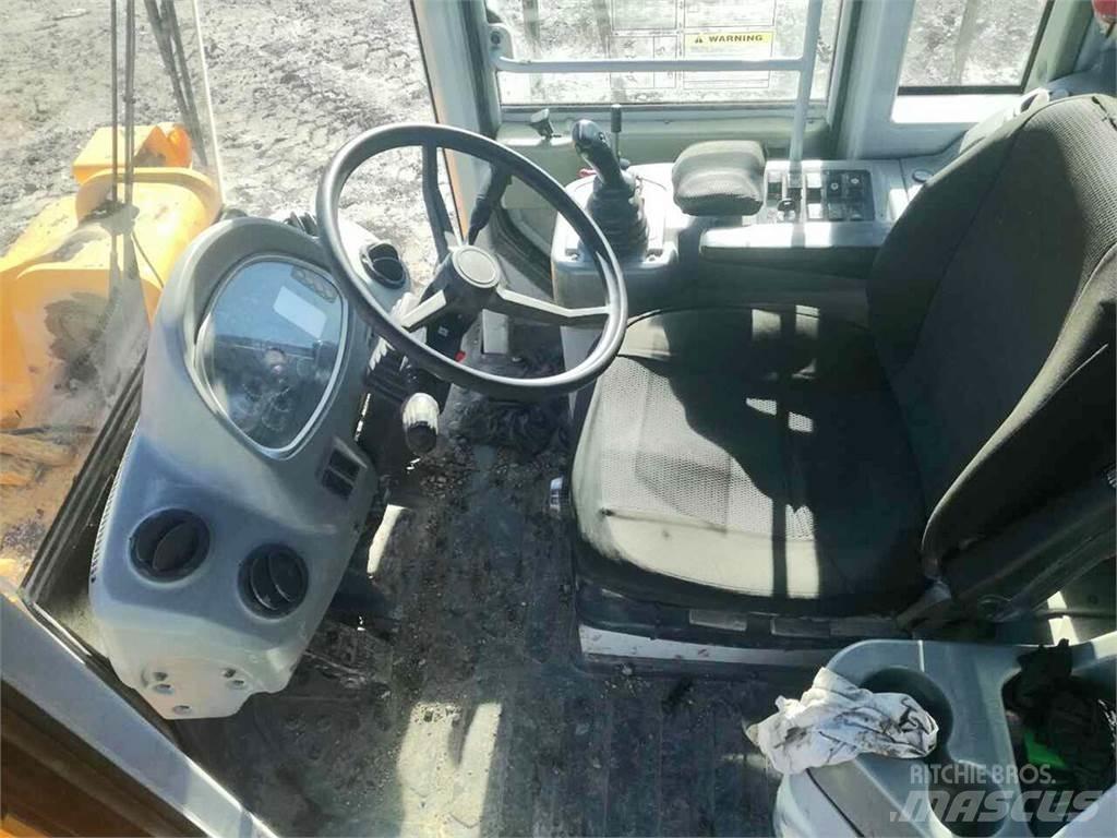 Hyundai HL770-7 Iekrāvēji uz riteņiem