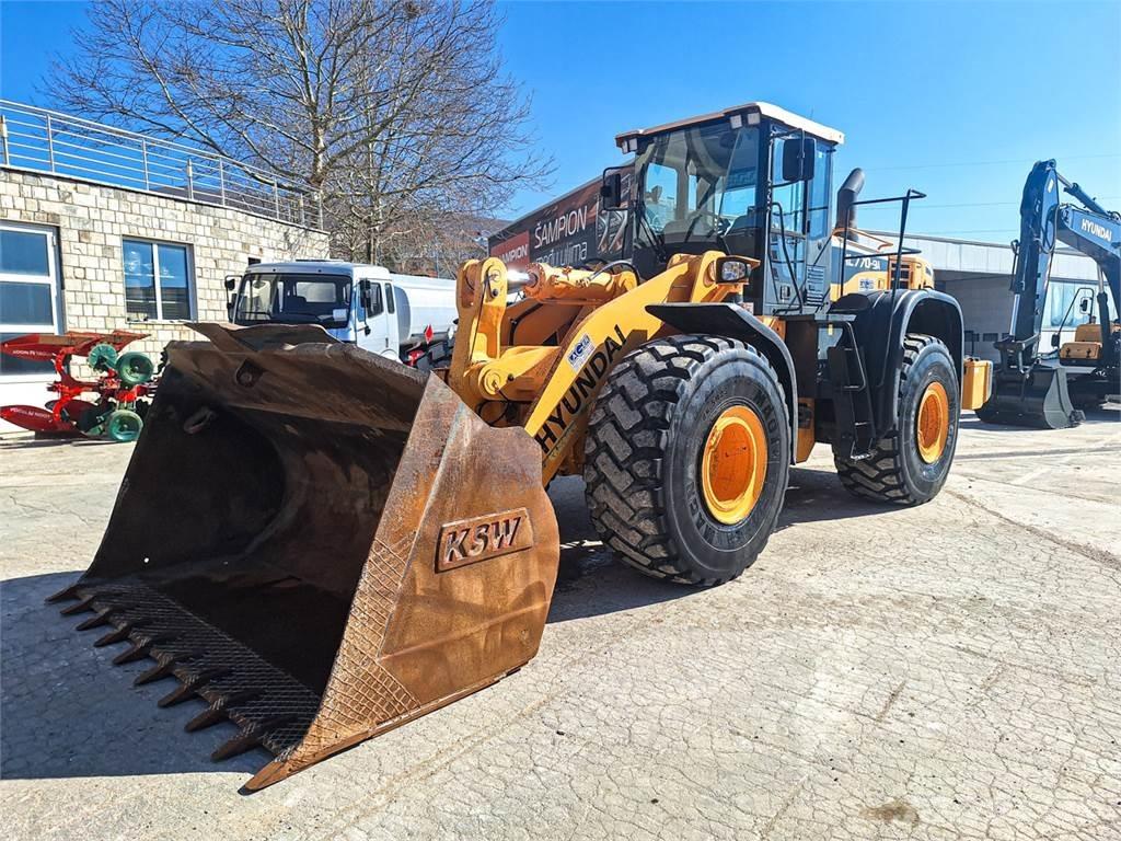 Hyundai HL770-9A Iekrāvēji uz riteņiem