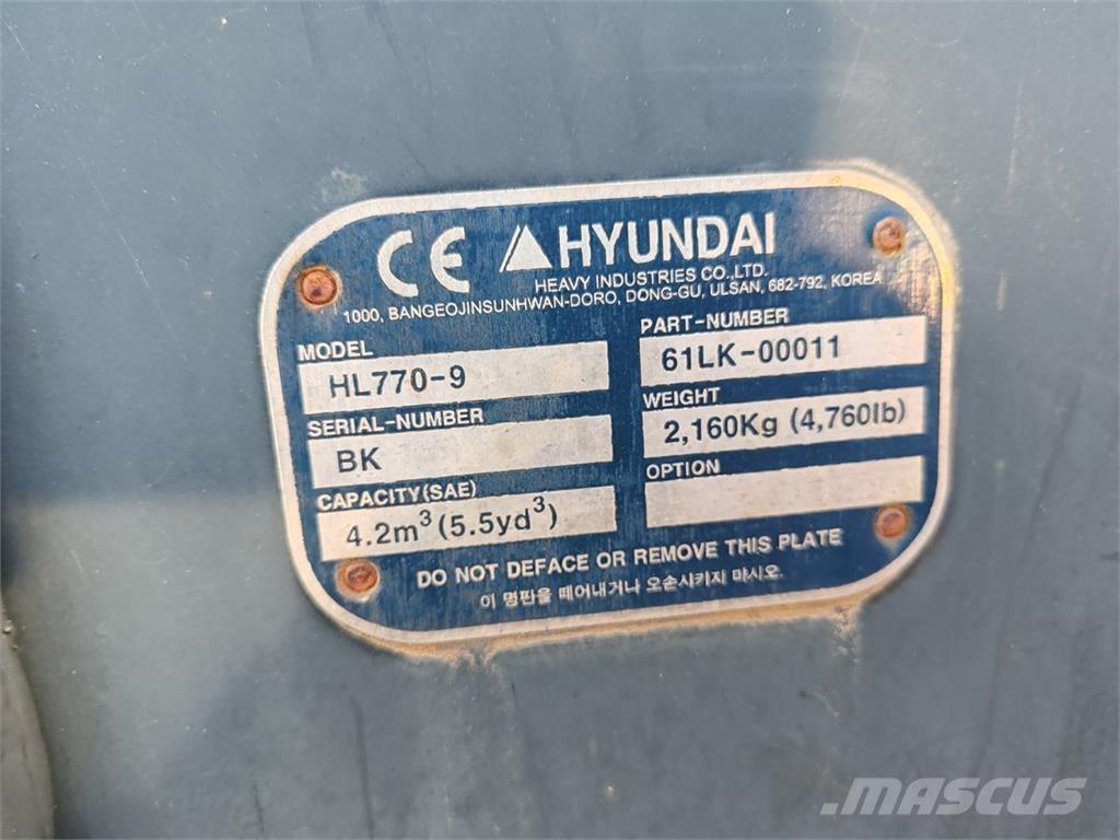 Hyundai HL770-9A Iekrāvēji uz riteņiem