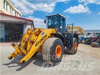 Hyundai HL780-9A Iekrāvēji uz riteņiem