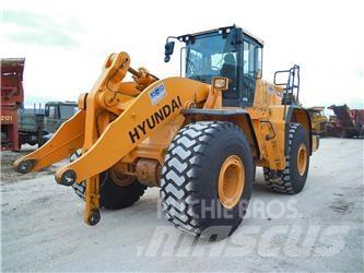 Hyundai HL980 Iekrāvēji uz riteņiem