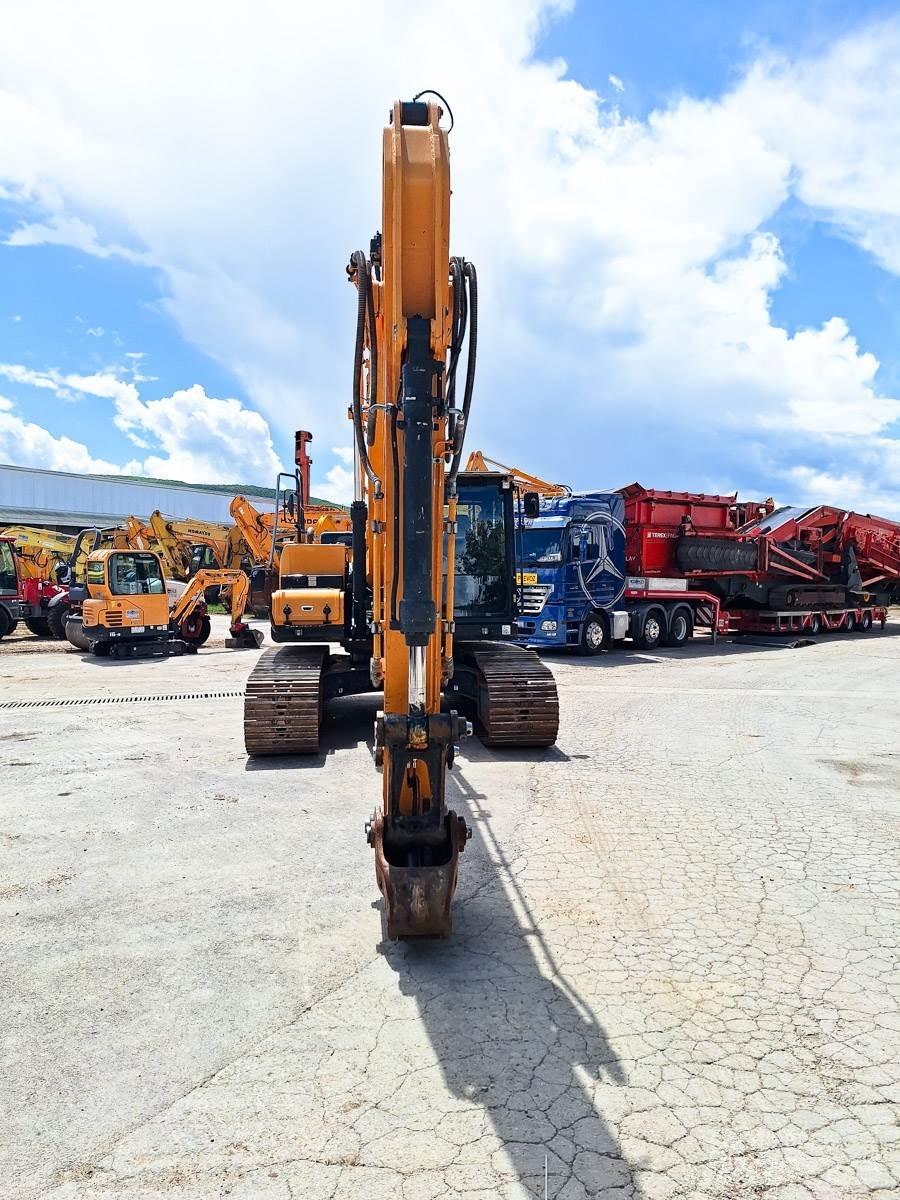 Hyundai HX220L Kāpurķēžu ekskavatori