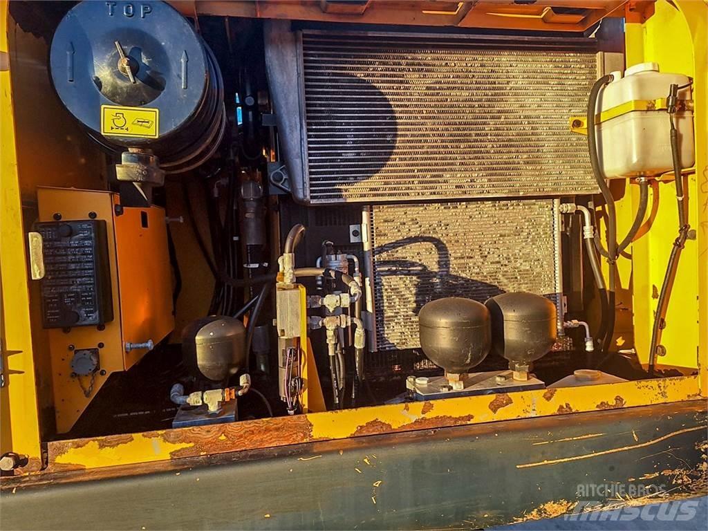 Hyundai R170W-7A Ekskavatori uz riteņiem