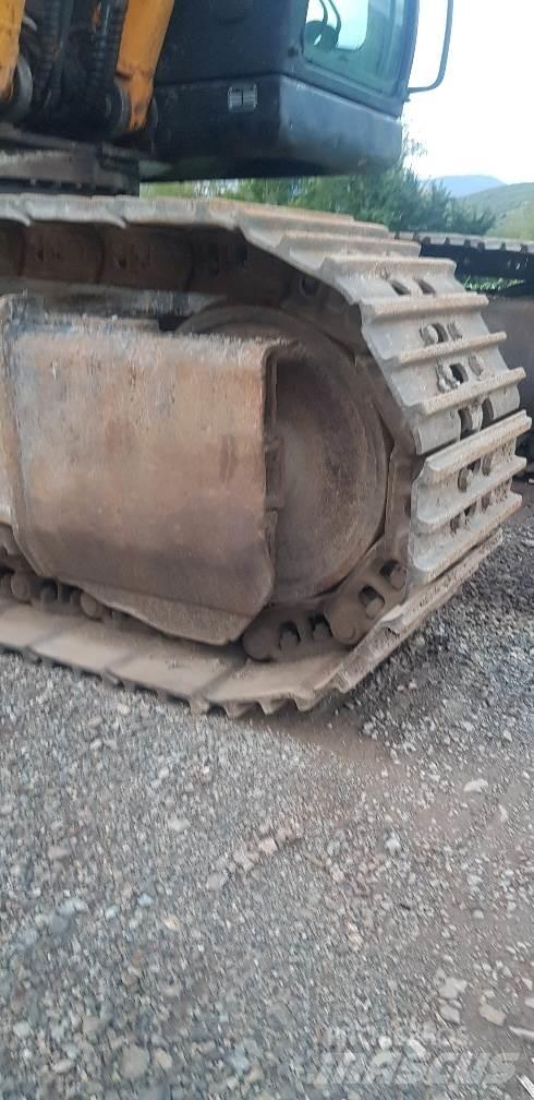 Hyundai R210NLC-7A Kāpurķēžu ekskavatori