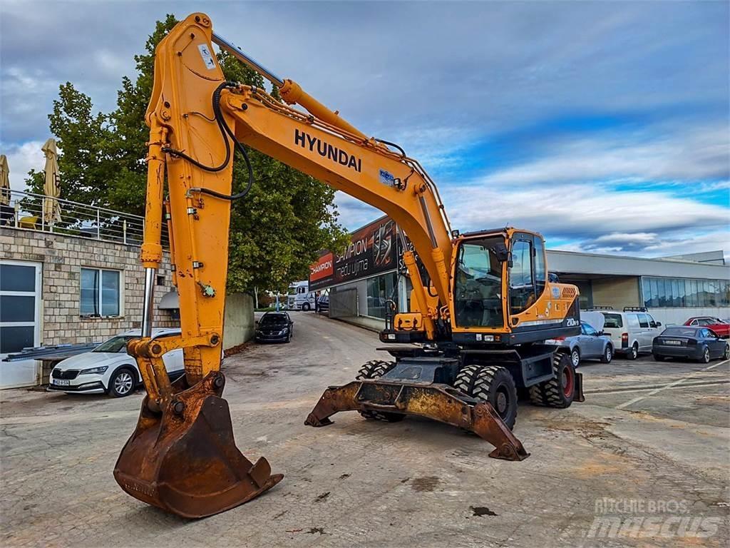 Hyundai R210W-9 Ekskavatori uz riteņiem