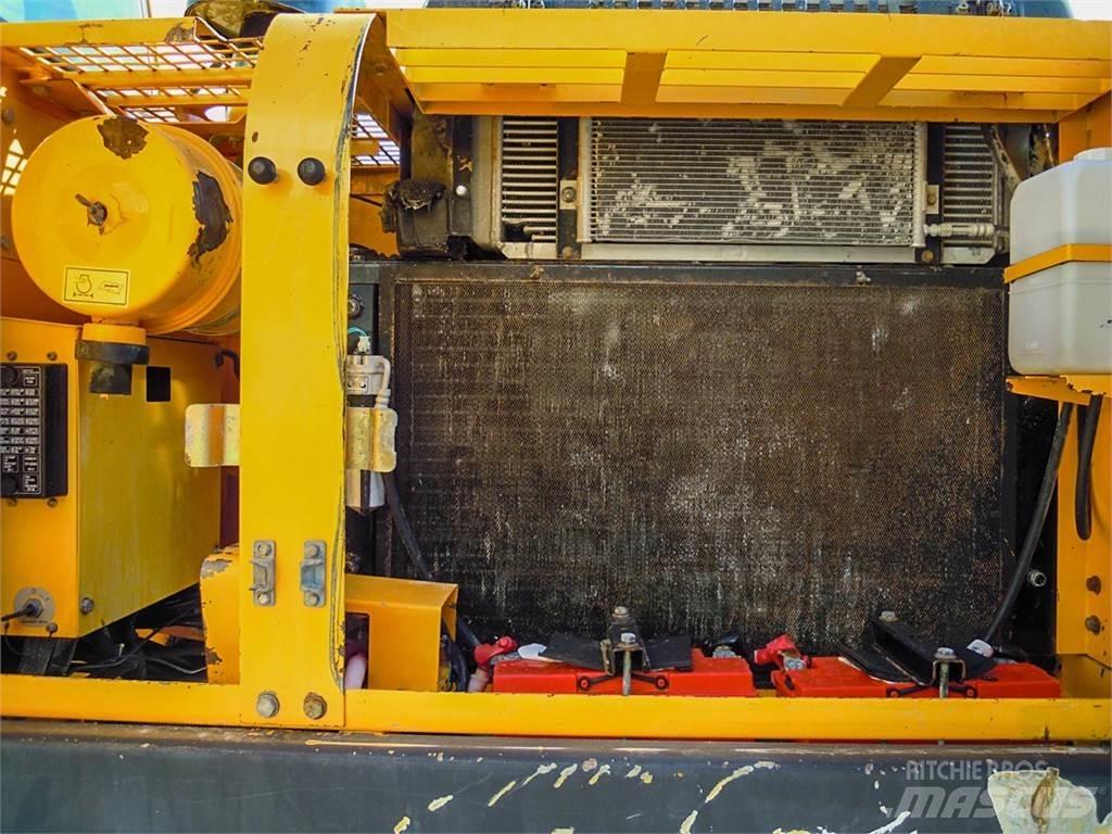 Hyundai R250LC-7 Kāpurķēžu ekskavatori