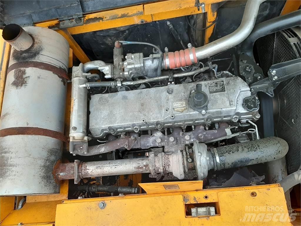 JCB JS330NL Kāpurķēžu ekskavatori