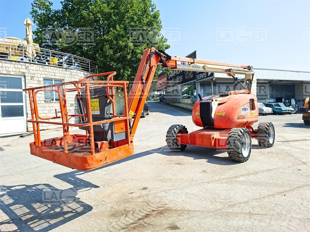 JLG 600AJ Strēles pacēlāji