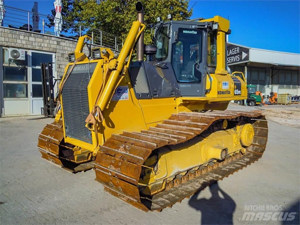 Komatsu D65PX-15EO Kāpurķēžu buldozeri