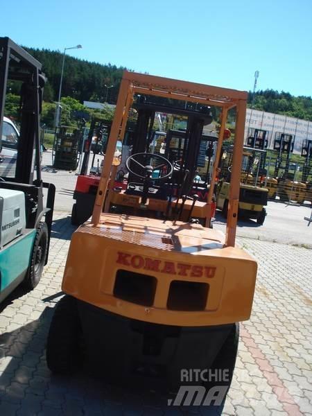 Komatsu FG25L-7 Autokrāvēji - citi