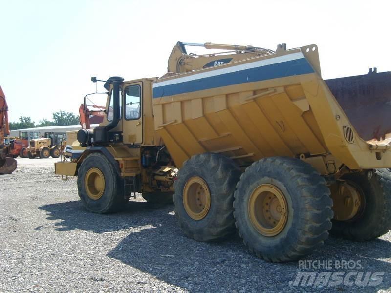 Komatsu HA270-3 Artikulētie pašizgāzēji