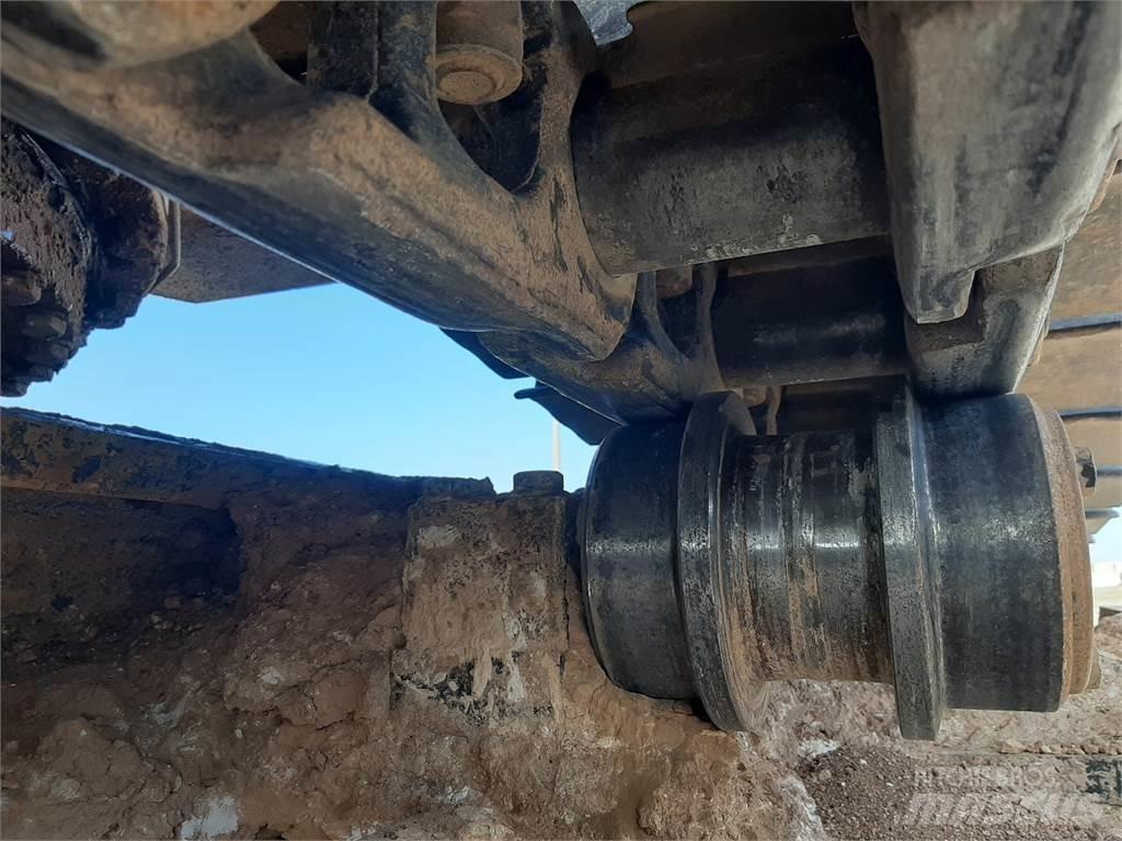 Komatsu PC450LC-7K Kāpurķēžu ekskavatori