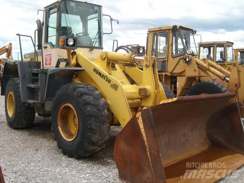 Komatsu WA320-3H Iekrāvēji uz riteņiem