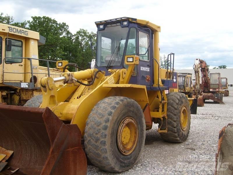 Komatsu WA350 Iekrāvēji uz riteņiem