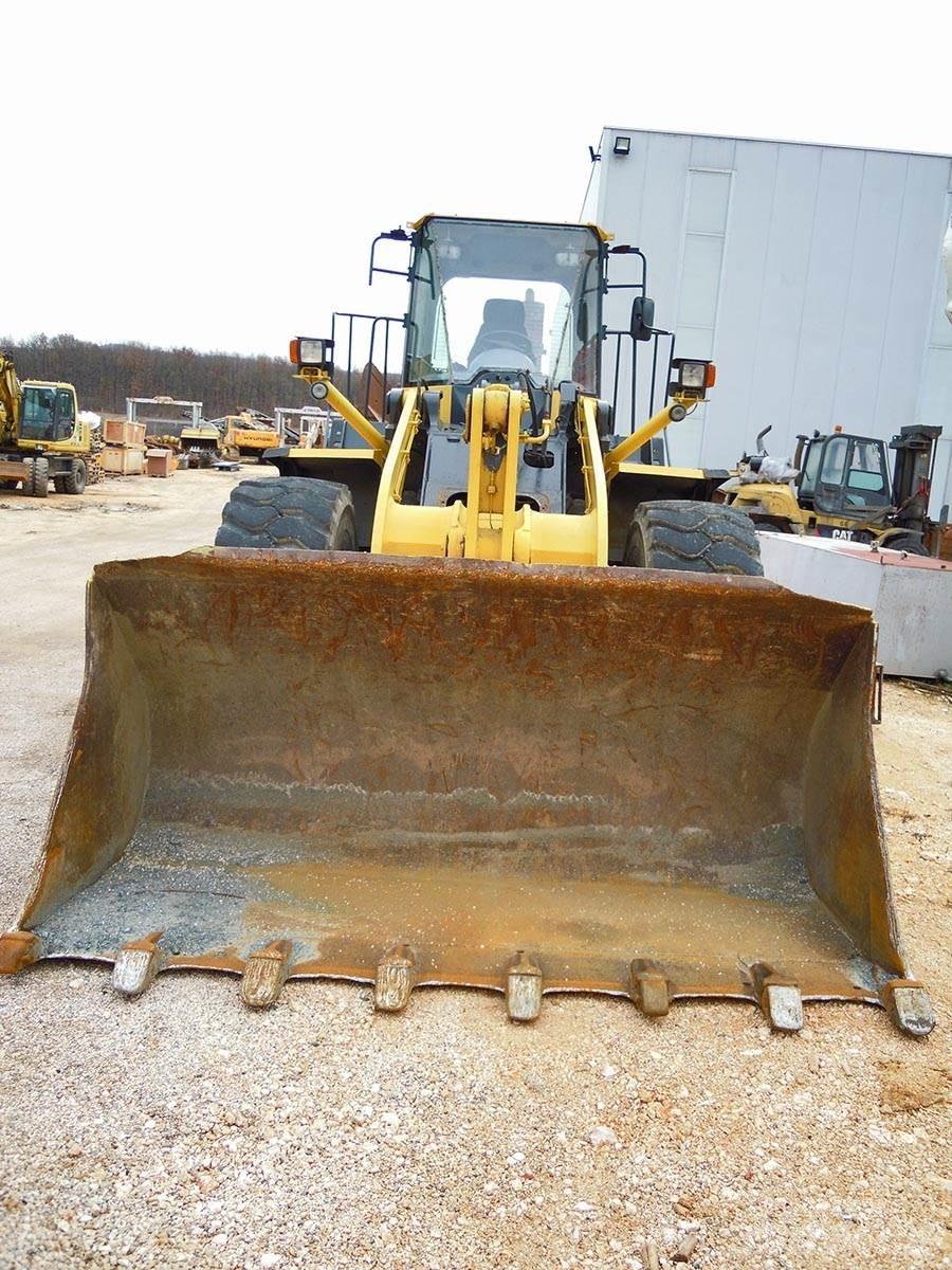 Komatsu WA430- 6E0 Iekrāvēji uz riteņiem