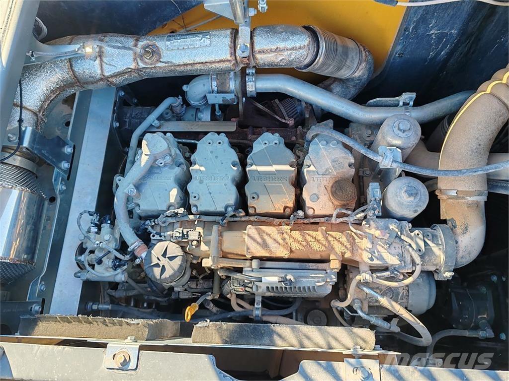 Liebherr R930 NLC Ekskavatori uz riteņiem