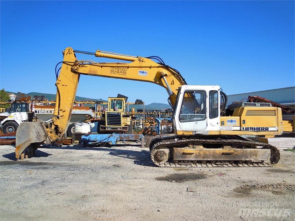 Liebherr R932HDSL Kāpurķēžu ekskavatori