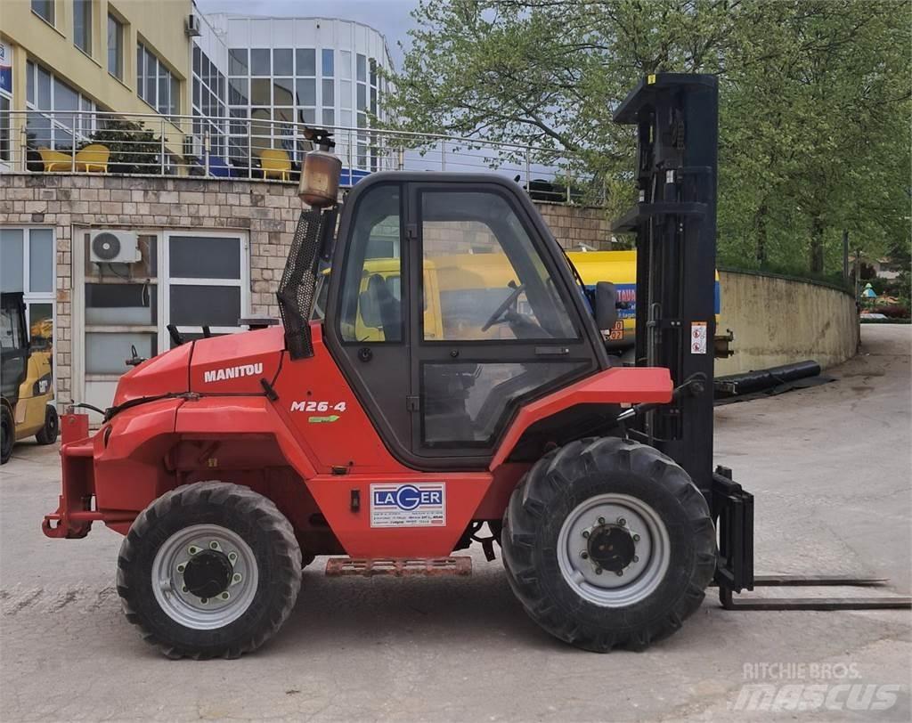 Manitou M26 - 4 Tehnika ar dīzeļa dzinēju