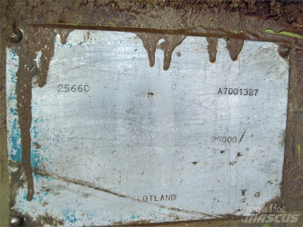 Terex 2566C Artikulētie pašizgāzēji