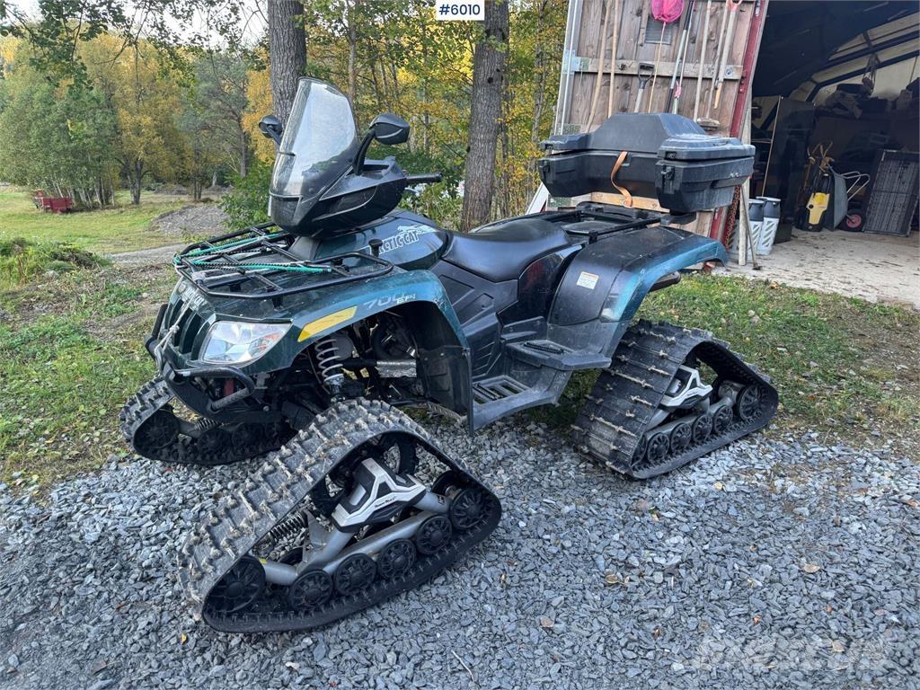 Arctic Cat 700 Visurgājēji