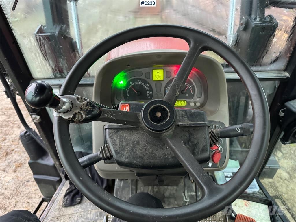 Case IH JXU 95 Traktori